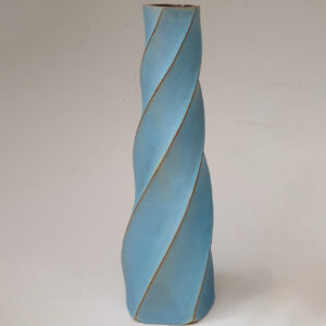 Emily Myers 11. Twist faceted vase - tall