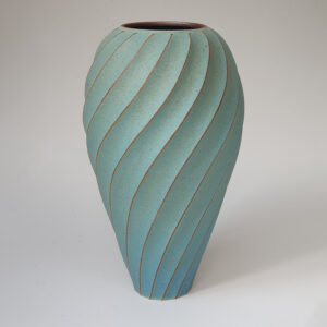 Emily Myers 8. Twist faceted vase - thin stripes