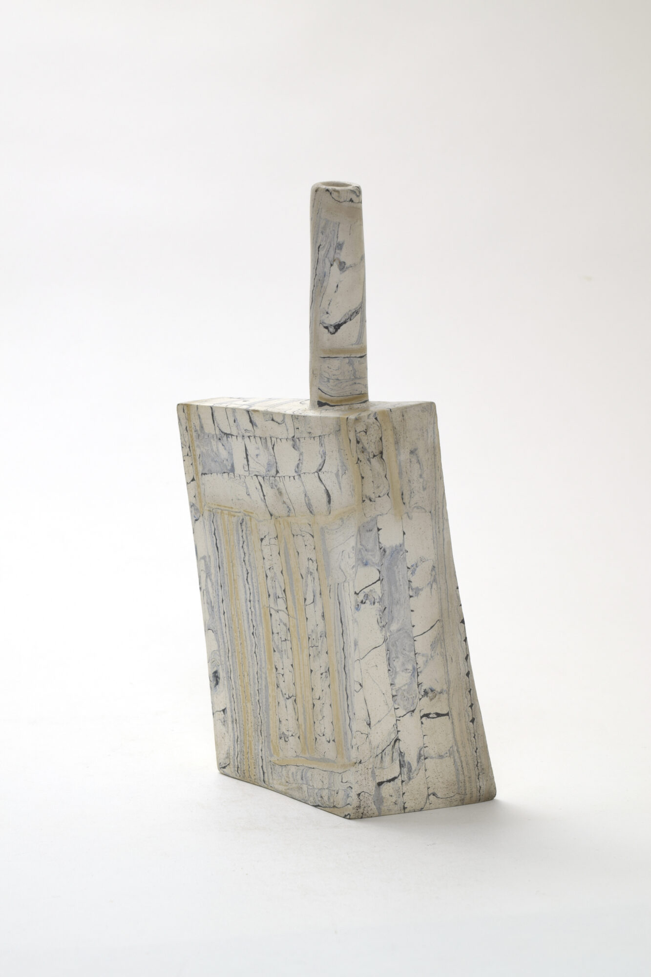BG917 Little Bottle 84.j21x11x6cm £350peg