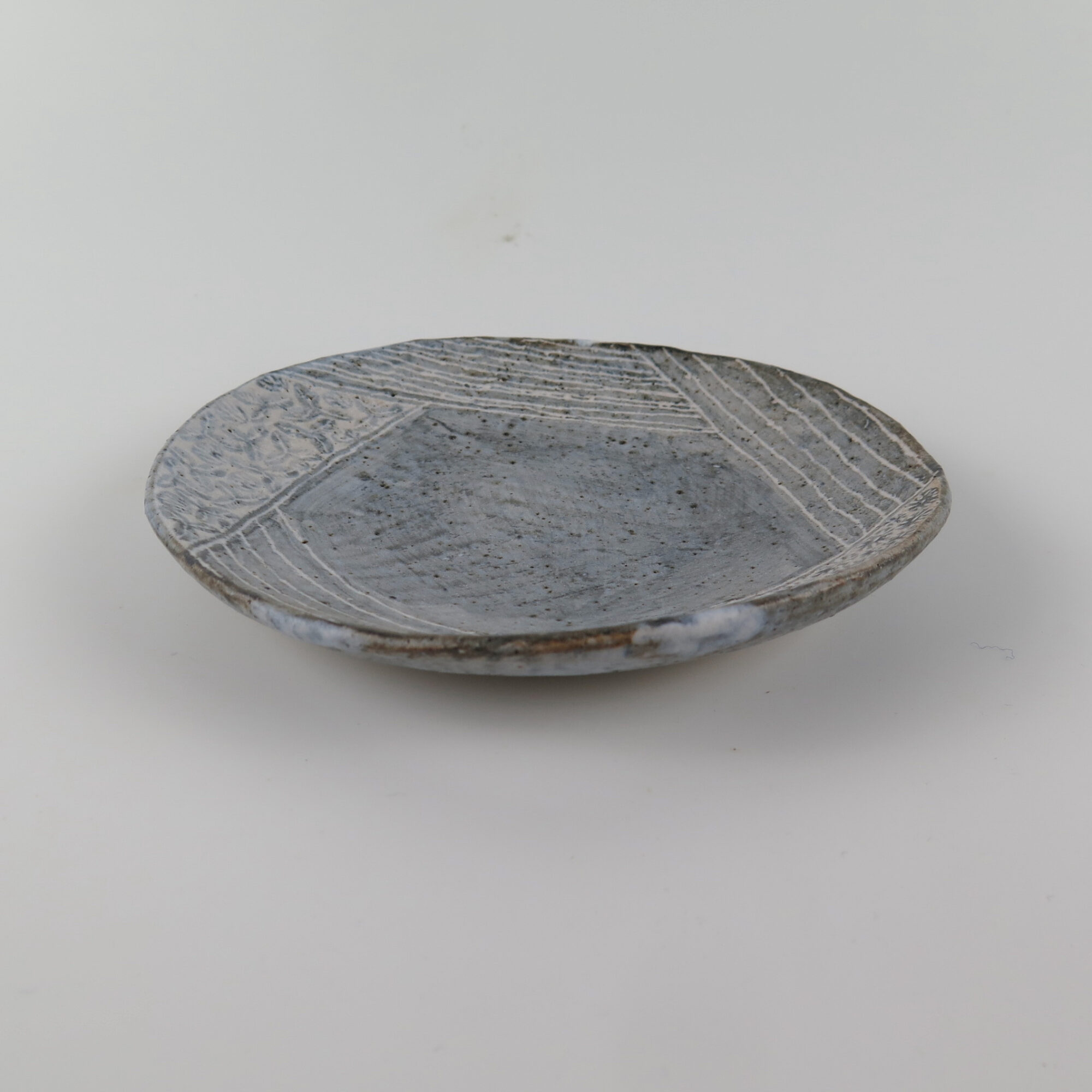 YT252 Round dish b